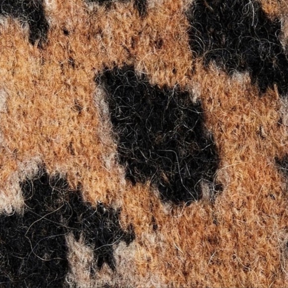 Frame Sweater - Picture 10 of 14